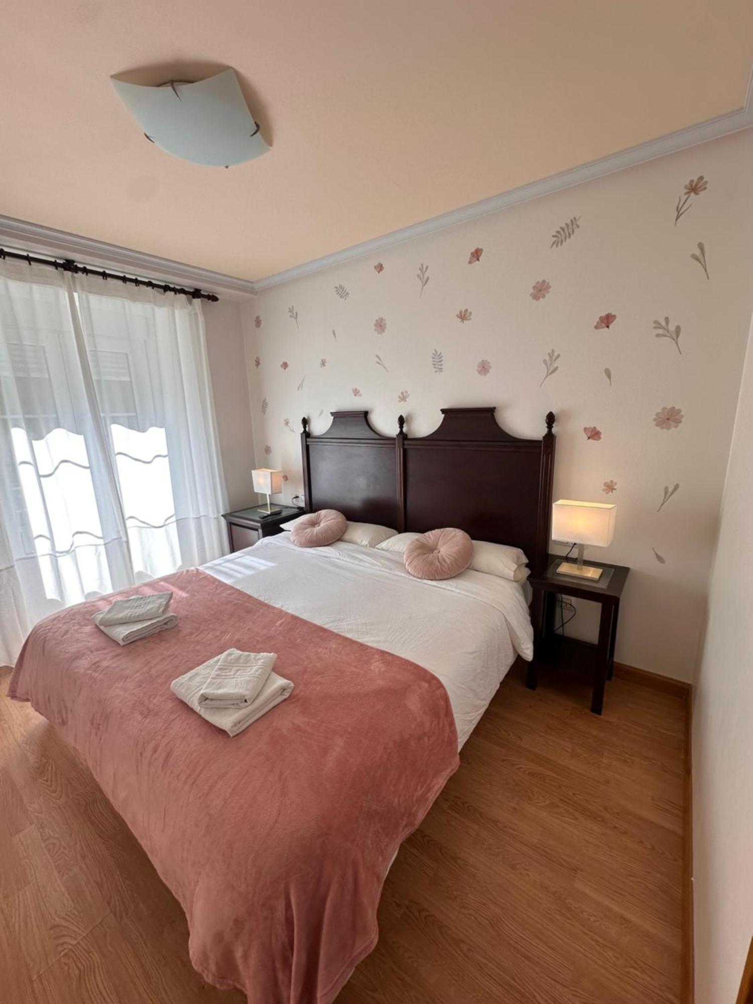 Hotel Y Apartamentos La Lonja Onís المظهر الخارجي الصورة